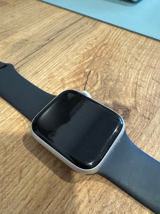 Apple Watch Series 5 44mm Plata