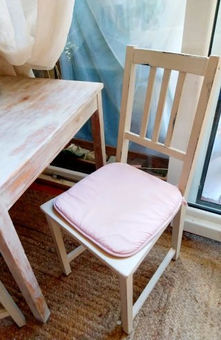 Conjunto mesa y 2 sillas de madera