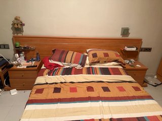 Cabecero 240 cm con 2 mesitas integradas