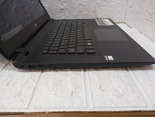 Computer portatile Acer ES1-522 (1881)