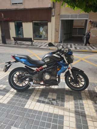 Benelli tnt300 A2