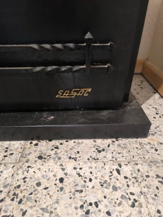 Estufa de leña Sasac Negra