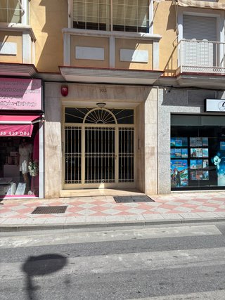 Plaza de garaje de 13 M2 + trastero de 11,30 m2
