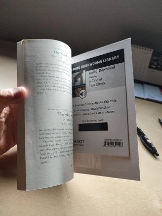 Oxford Bookworms Library: Stage 4: A Tale of Tw...