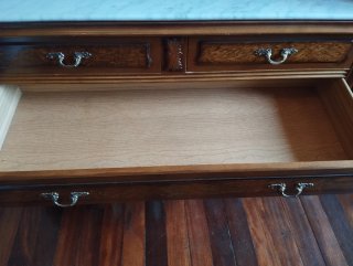 Cómoda de madera + espejo ovalado. Urge vender!!