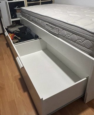 Cama con colchón y almacenaje