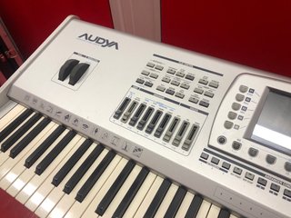 Teclado Ketron Audya
