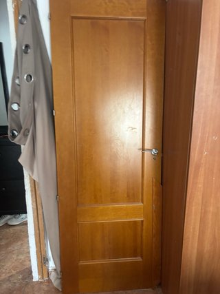 Puerta de madera interior
