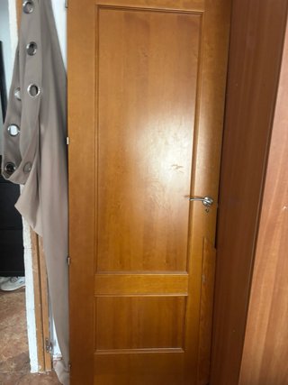 Puerta de madera interior