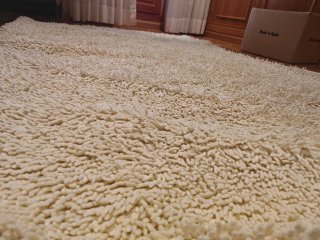 Alfombra beige pelo largo algodón