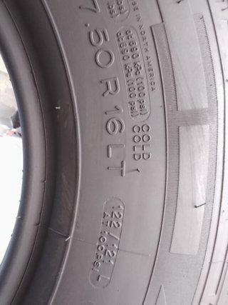Neumáticos 7.50.R16 Michelin