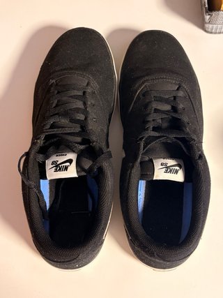 Zapatillas Nike SB Negras y Blancas