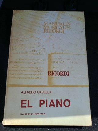 El piano / Alfredo Casella, traducción del italian