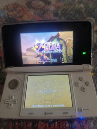 Nintendo 3DS Bianca + Caricatore e Custodia