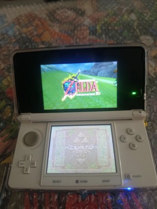 Nintendo 3DS Bianca + Caricatore e Custodia