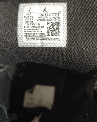 Air Jordan 1 Mid DQ8426-001 EUR 40