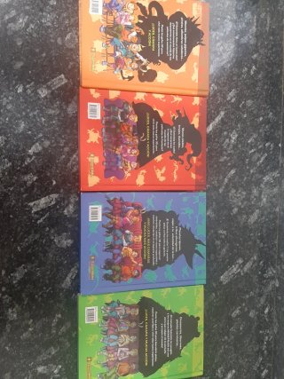 Cuatro libros de la colección películibros