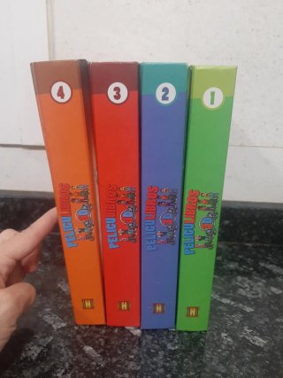 Cuatro libros de la colección películibros