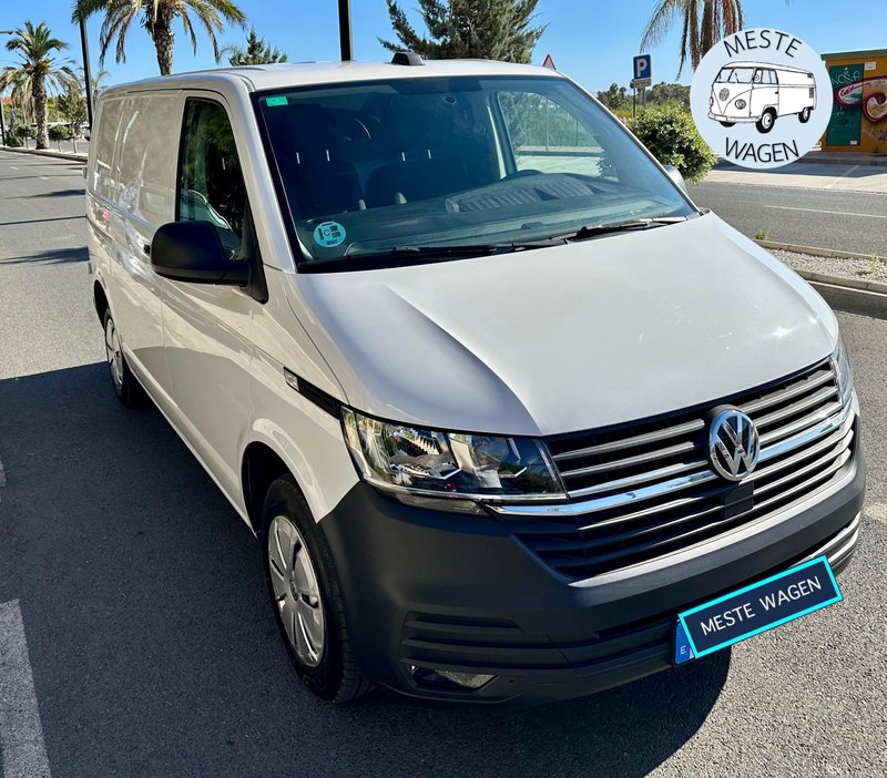 Volkswagen Transporter 6.1 Furgón Batalla Corta 2.0 TDI 2021