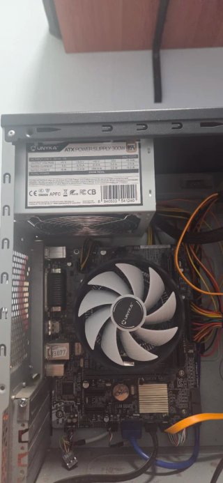 Torre PC I5 7400 8GB RAM SSD 240GB W11 Pro