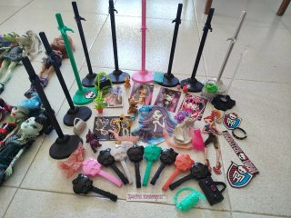 COLECCIÓN MONSTER HIGH + ACCESORIOS