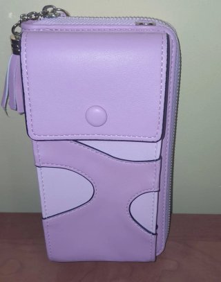 Cartera móvil rosa con llavero