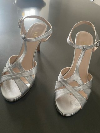 Sandalias de tacón plateadas