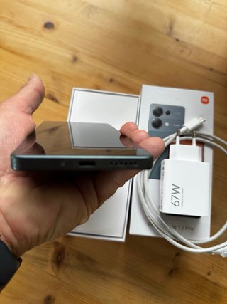 Xiaomi Redmi Note 13 Pro