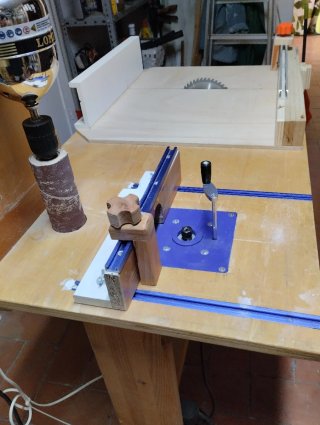 Taller contenido de taller de bricolaje de carpint