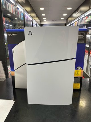 PlayStation 5 Slim con CD 1TB + Mando Blanco