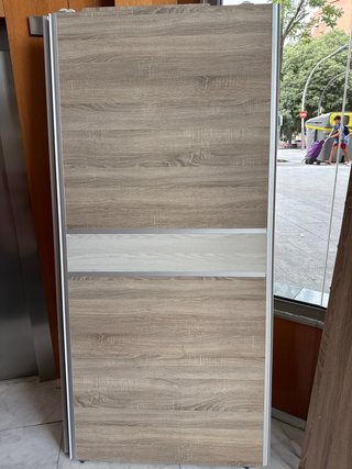 Grande armadio in legno e metallo