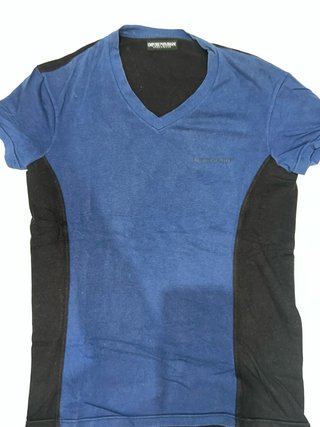 Camiseta Emporio Armani V-Neck