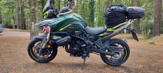 Benelli TRK 702 Verde y Negra