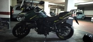 Benelli TRK 702 Verde y Negra