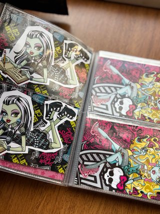 Álbum Coleccionable Monster High