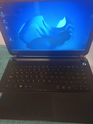 Portátil Toshiba 14" como nuevo- Windows + Office