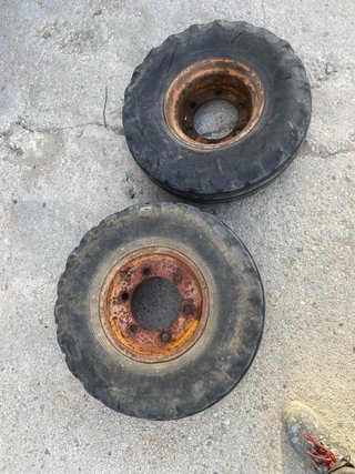 2 Ruedas de de dupe con neumatico