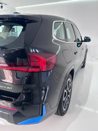 BMW iX1 xDrive30