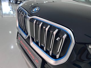 BMW iX1 xDrive30