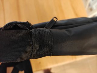 Bandolera Privata Negra y Gris
