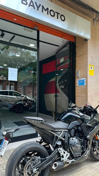 Suzuki GSX-8R