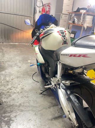 Honda CBR 1000RR 2005 -