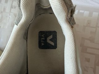 Veja Sneakers Blancas y Grises