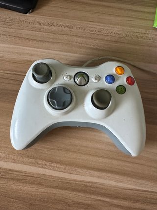 Xbox 360 Bianca + 10 Giochi + 2 Controller