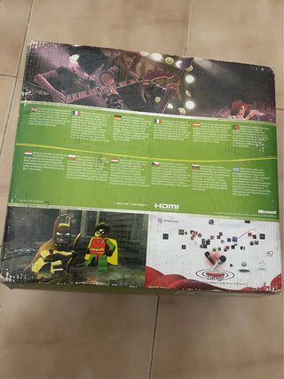Xbox 360 Bianca + 10 Giochi + 2 Controller