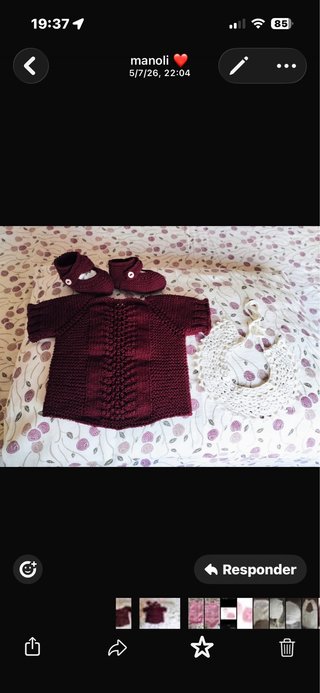 Conjunto tejido a mano para bebé
