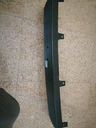 Rejilla Calandra SEAT Málaga,con emblema.
