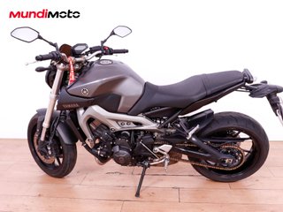 YAMAHA MT 09