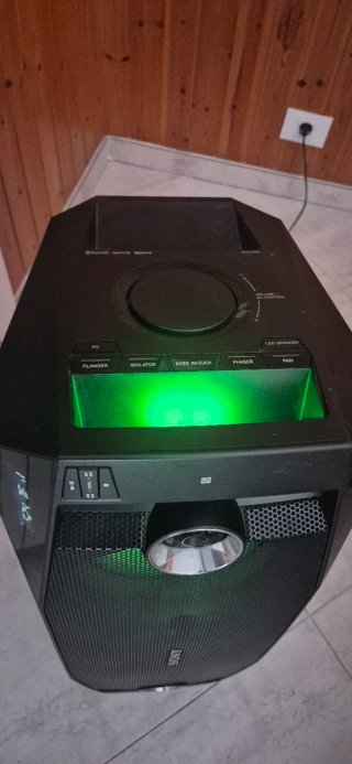 Equipo de música Sony con luces LED