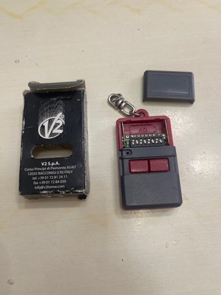 Mando garaje V2 S.p.A.